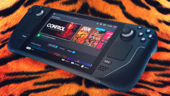 ¡Ya tenemos Steam Deck y es una bestia! ¿Cómo es la experiencia de tenerla en las manos? Te lo contamos todo