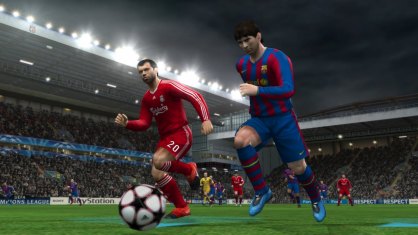 El modelado de los futbolistas ha mejorado en esta edición y nos permite distinguir a las grandes figuras del fútbol mundial. Poco a poco la serie de Konami va aprovechando mejor el hardware gráfico de Wii.