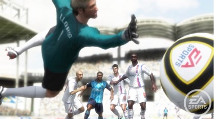 Las animaciones ahora son mucho más naturales. En la presentación se fueron comparando las animaciones de la anterior entrega con el nuevo FIFA 10, y la verdad es que la diferencia es muy notable.