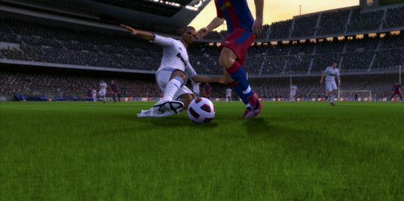 El futbolista del Barcelona Piqué confiesa que él, Iniesta y Messi son habituales de FIFA