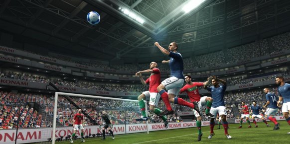 Defender en PES 2012 incorpora algunas novedades muy suculentas. Todo sea por mantener nuestra portería a cero.