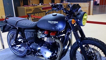 La motocicleta Triumph de Metal Gear Solid V se subasta en eBay