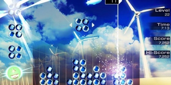 Podemos rotar y controlar la velocidad del descenso de los bloques a través de la pantalla táctil, pero resulta más cómodo usar los botones y el d-pad de la portátil.